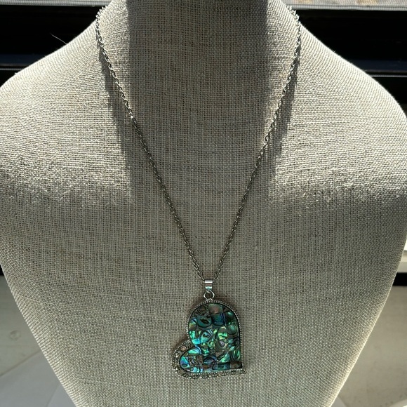Genuine Abalone Silver Heart Necklace - Picture 4 of 9